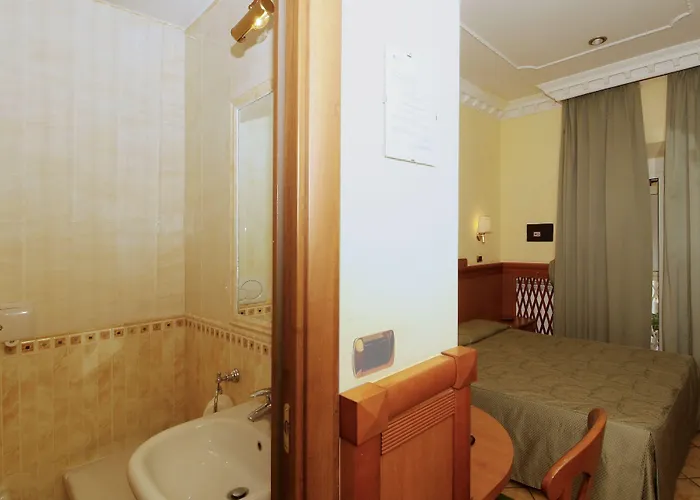 Meridiana Otel 2*